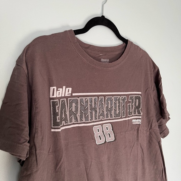 Hendricks Motorsports Logo T-Shirt Dale Earnhardt Jr. 88 Men’s XL Brown - Picture 3 of 3